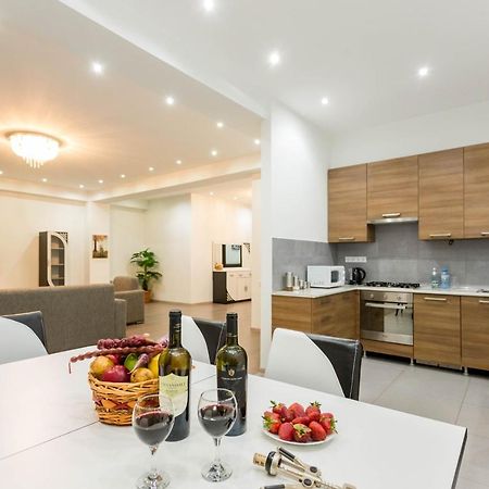 Apartment In The City Center Lll تبليسي المظهر الخارجي الصورة