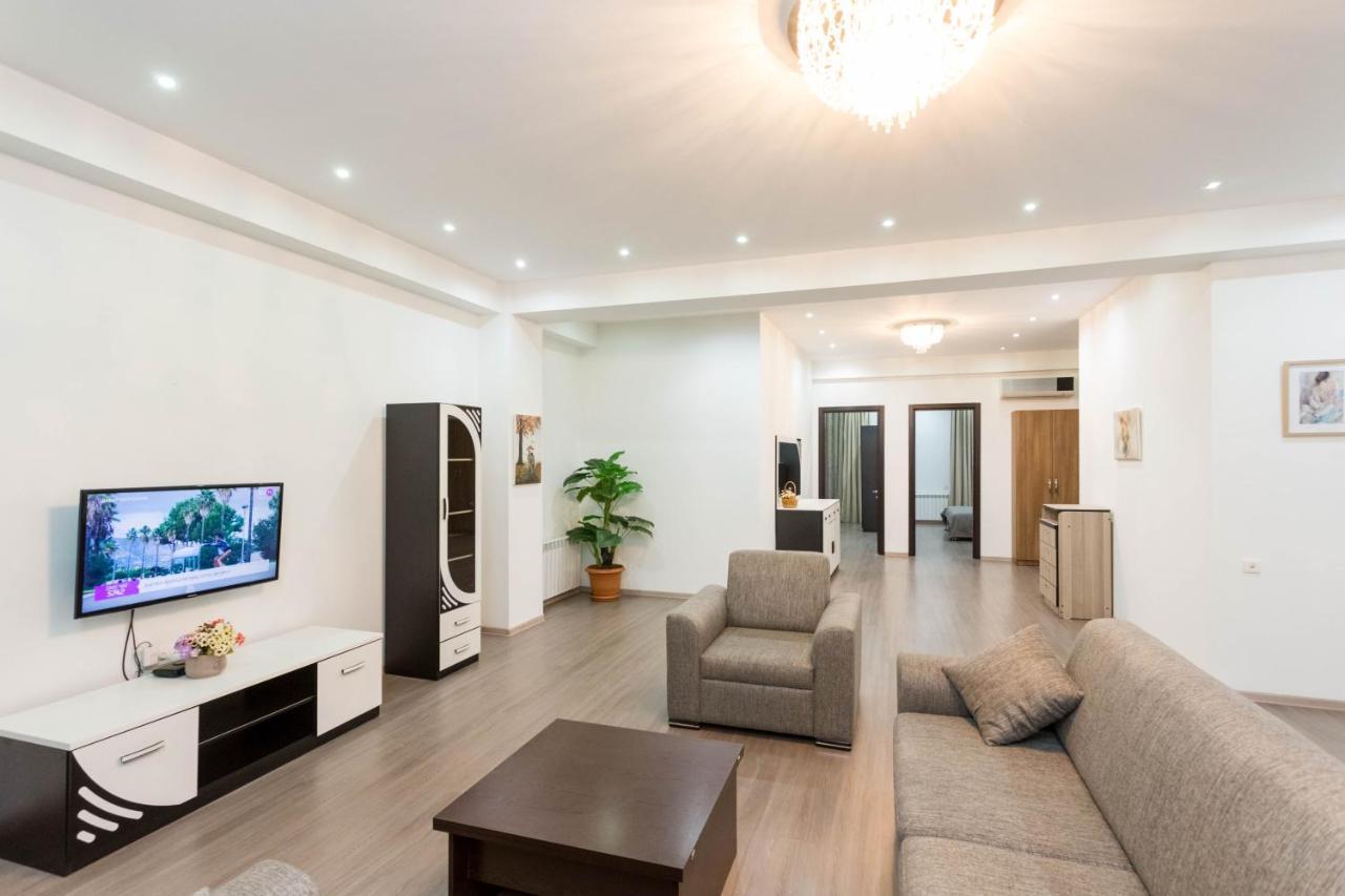 Apartment In The City Center Lll تبليسي المظهر الخارجي الصورة