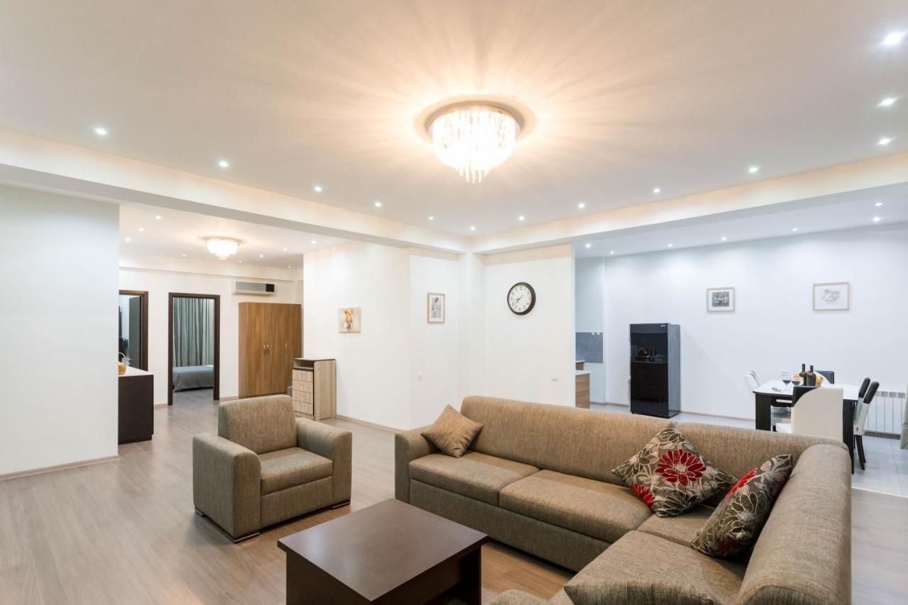 Apartment In The City Center Lll تبليسي المظهر الخارجي الصورة